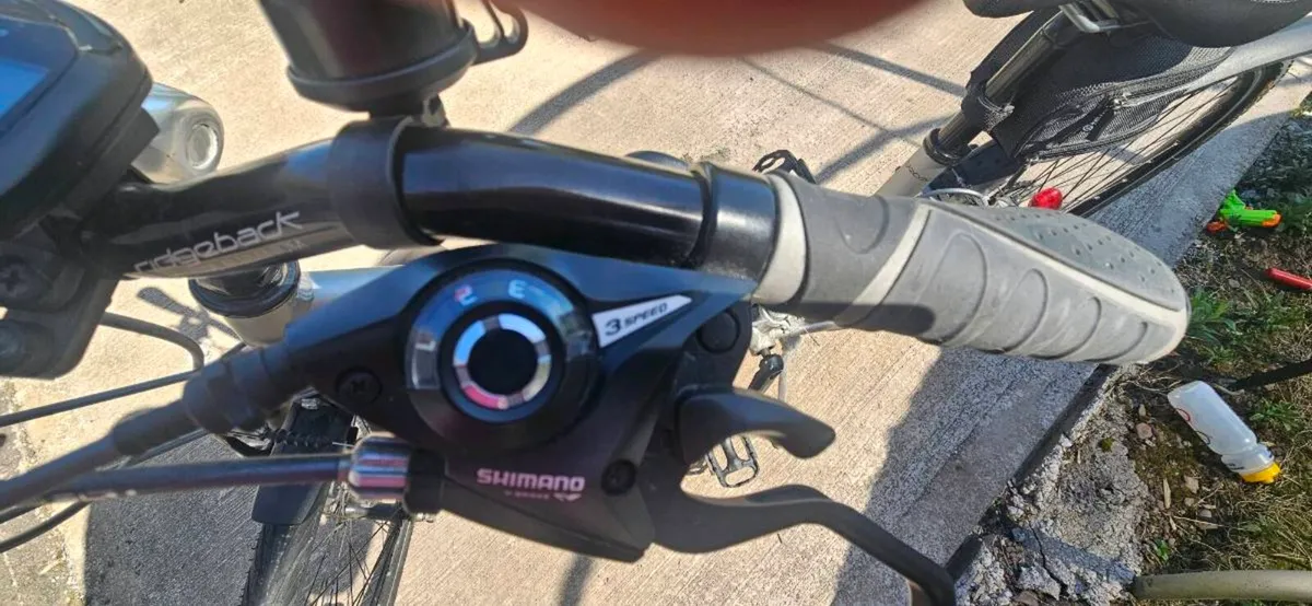 Ladies Ridgeback Velocity Hybrid Bike Like New - Image 4