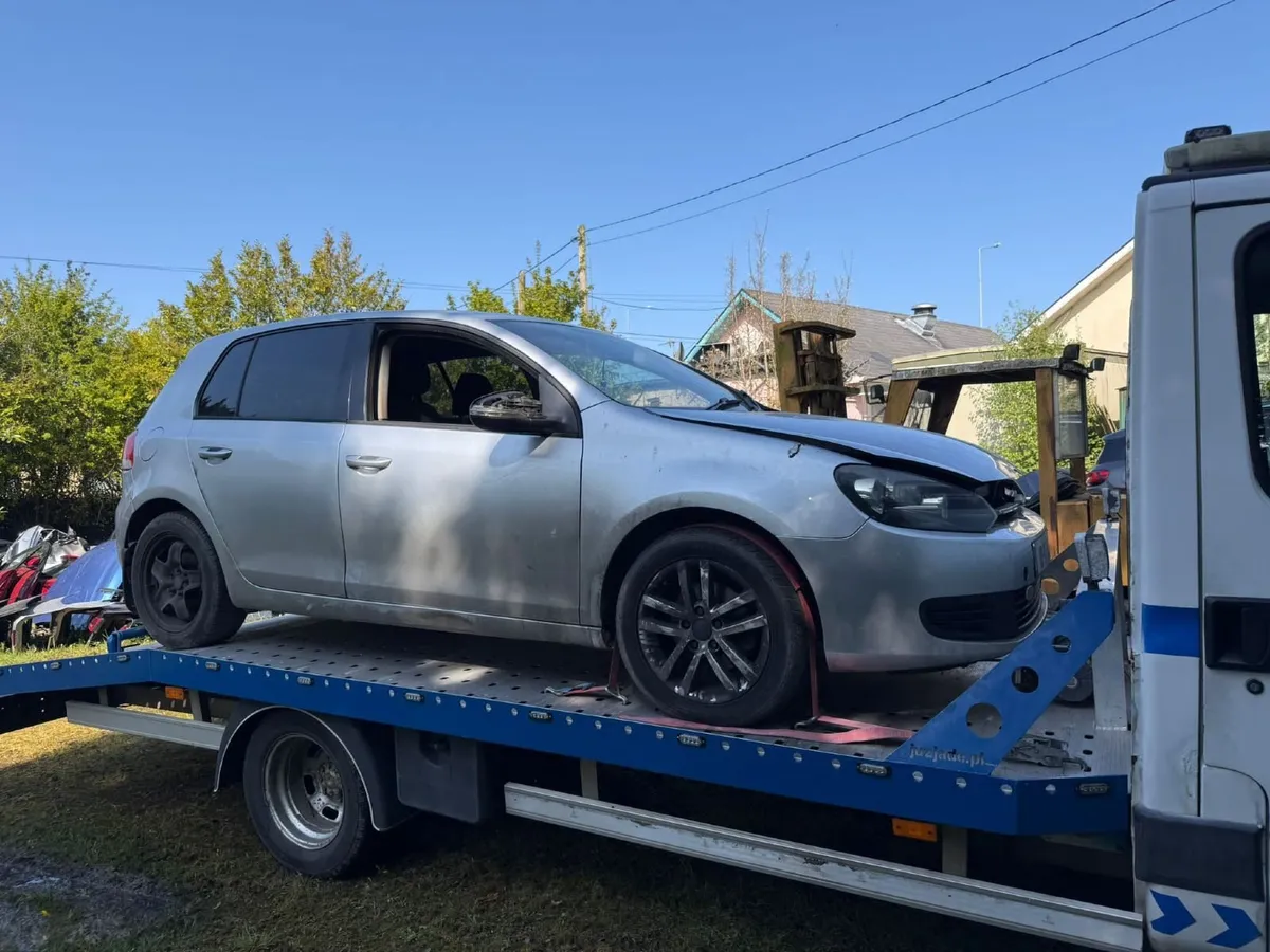 2010 vw golf - Image 1