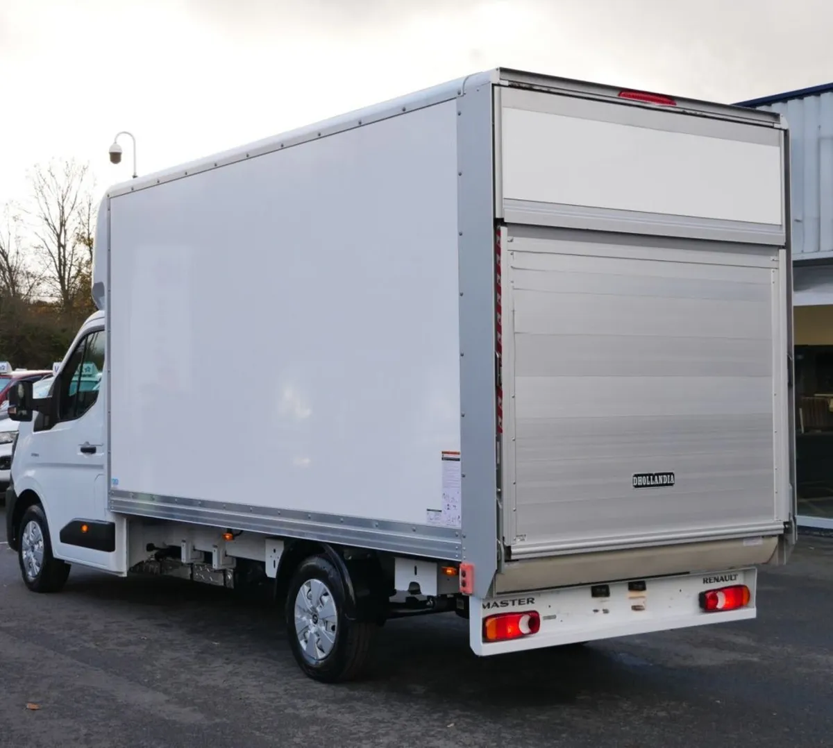 2026 Renault Master Luton Box Van - Image 3