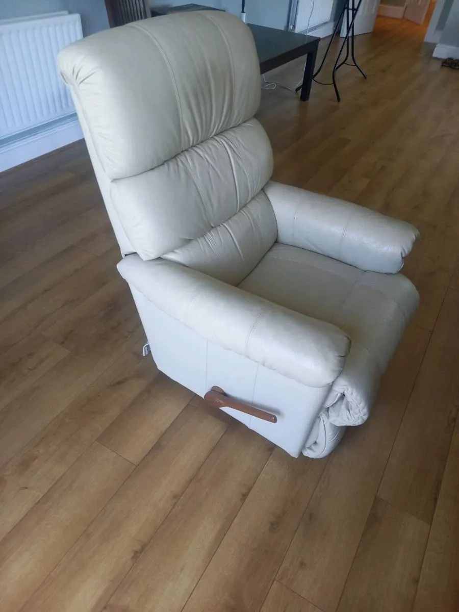 Armchair Recliner for Sale - Image 3