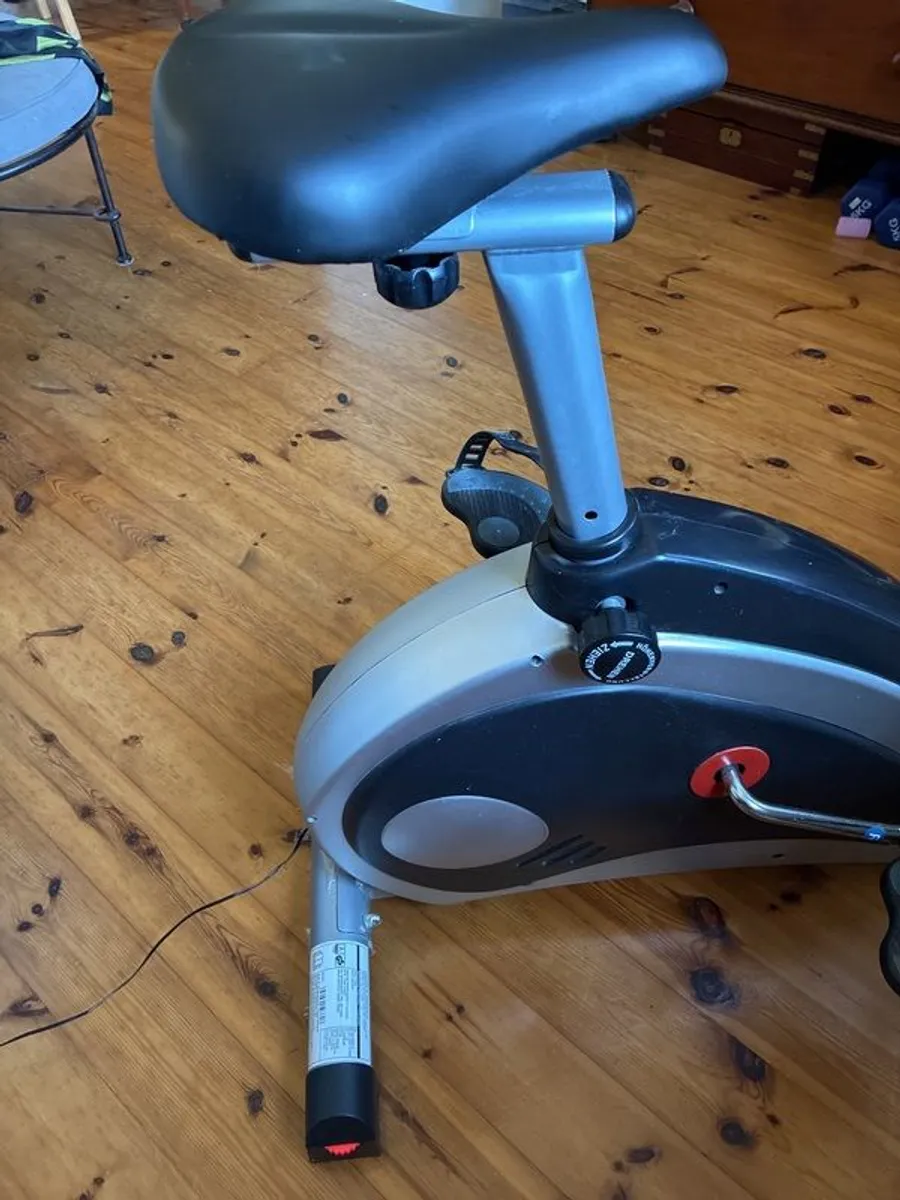 excercise bike - Image 3