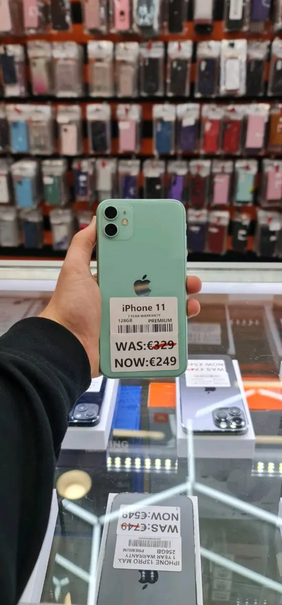 IPhone 11 128GB Premium green unlocked