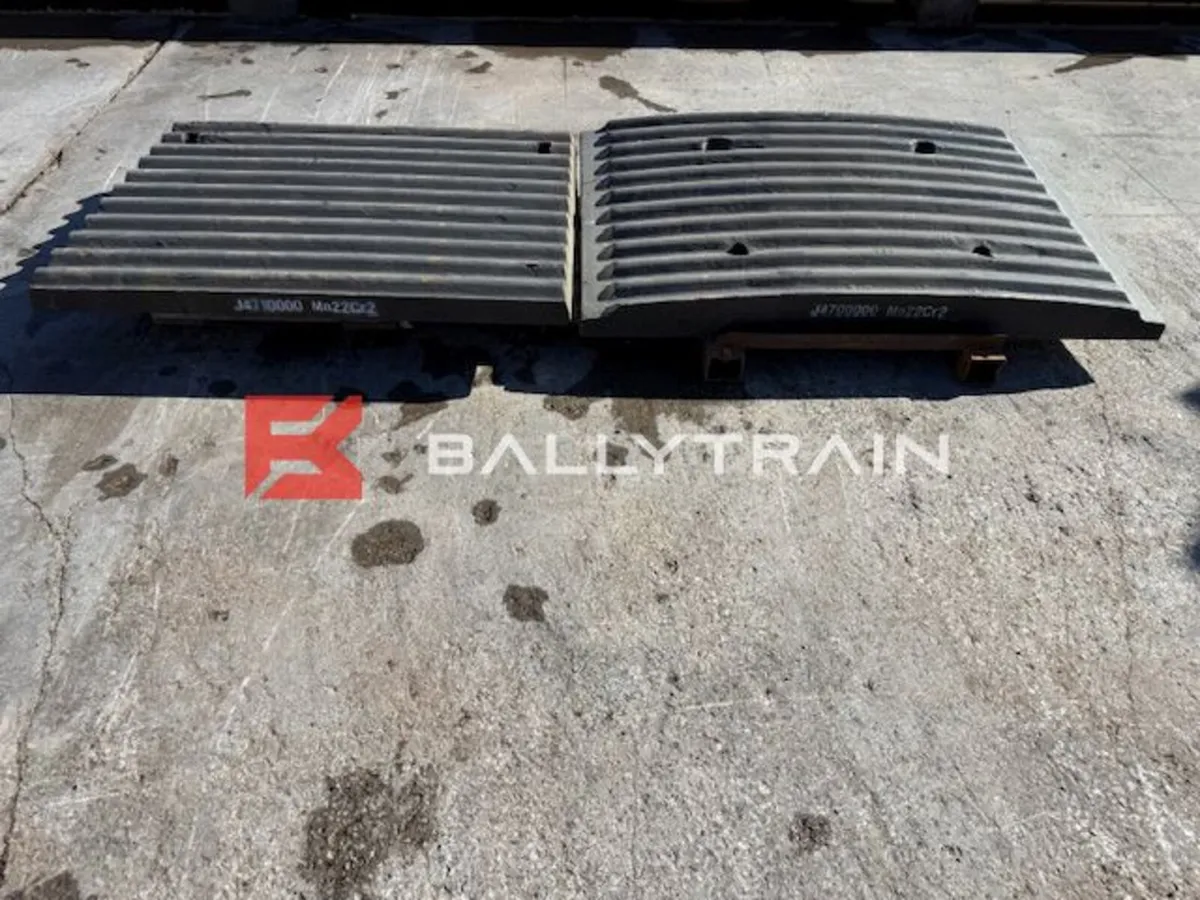 Sandvik QJ341 Jaw Plates -Extec C12  Sandvik QJ340 - Image 2