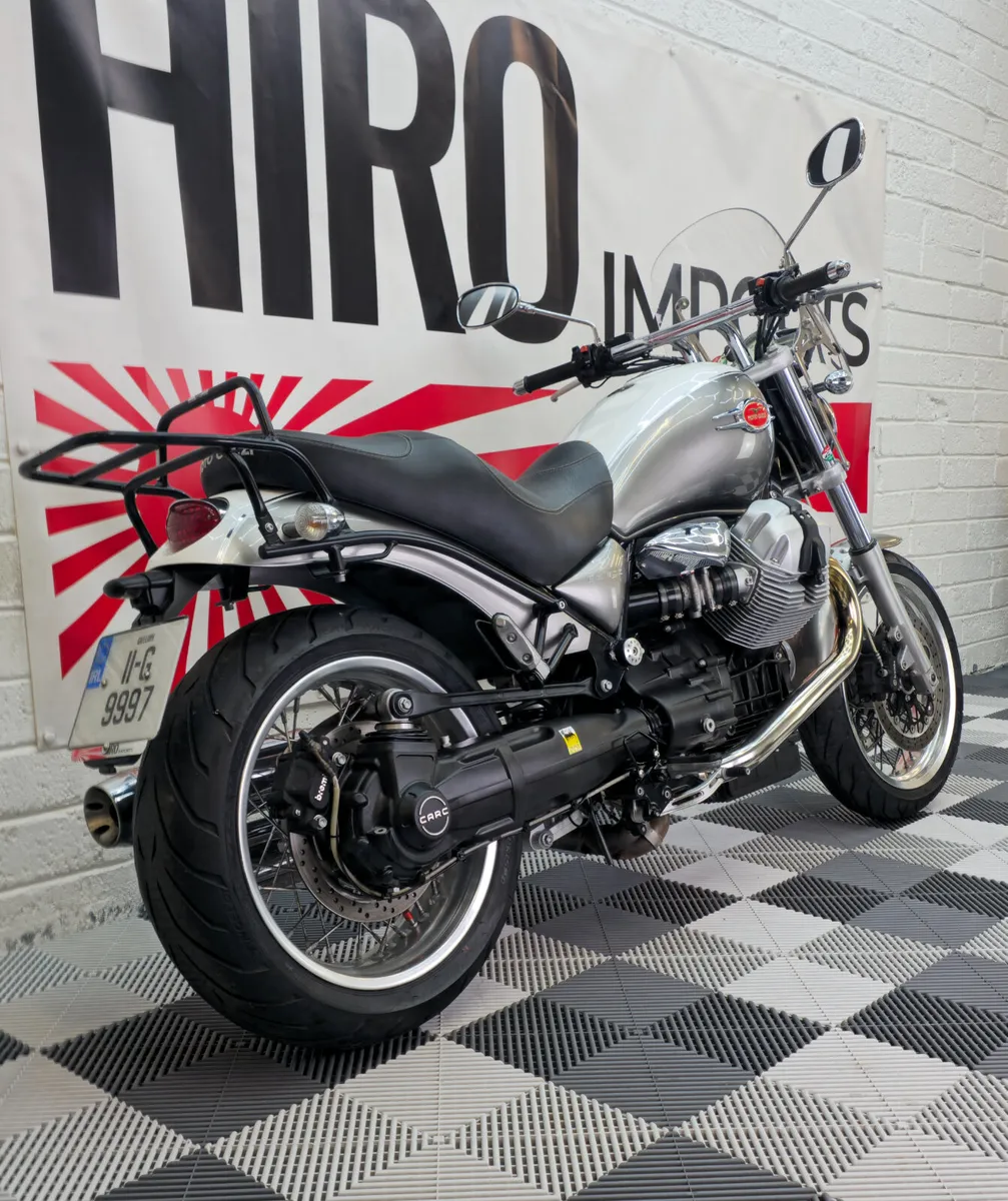 2011 Moto-Guzzi Bellagio 940 - Image 2