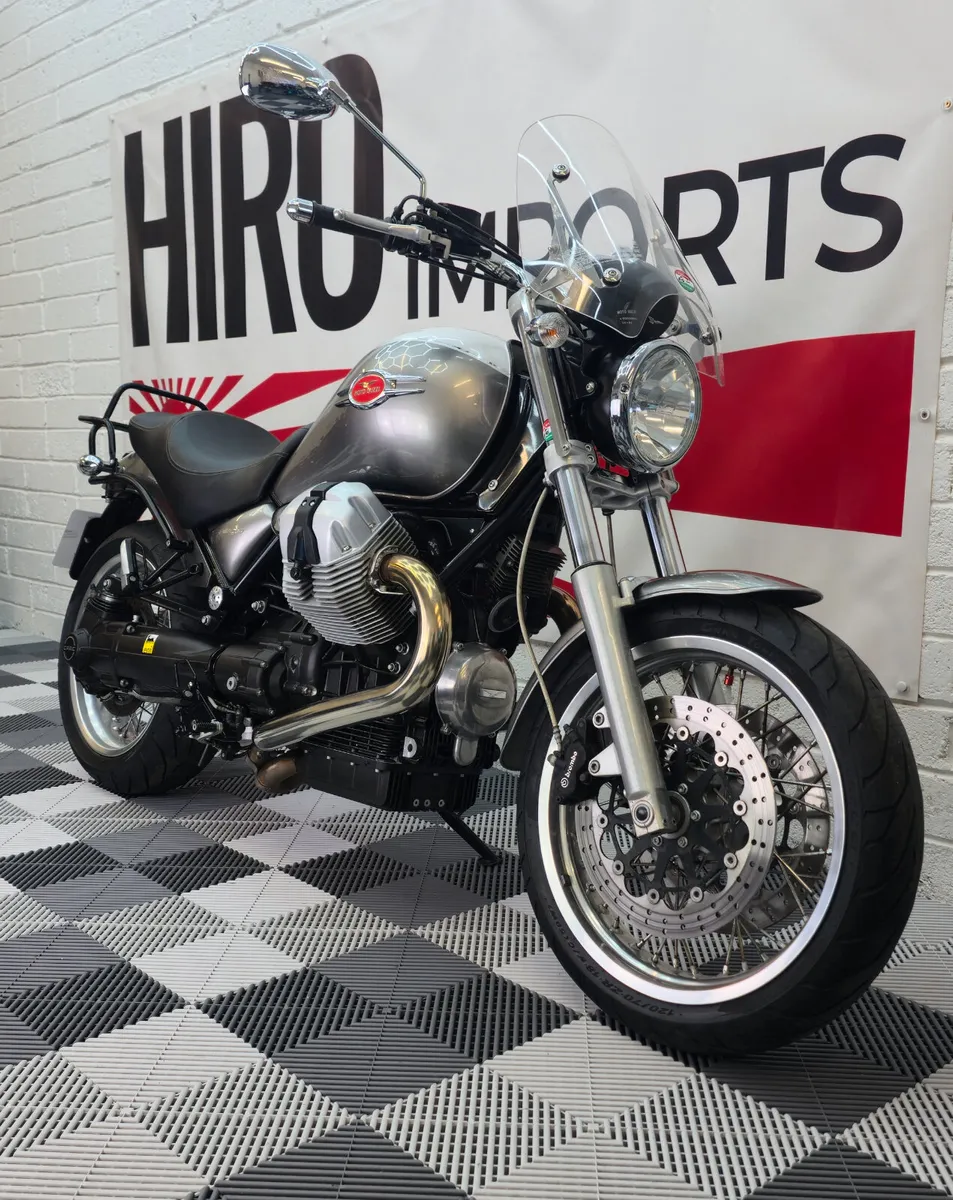 2011 Moto-Guzzi Bellagio 940 - Image 3