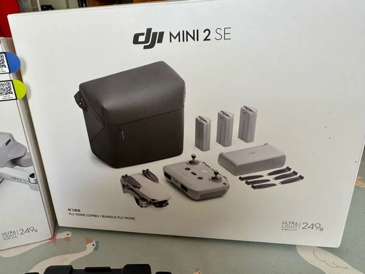 DJI Mini 2 SE drone bundle. (Fly more combo) - Image 2
