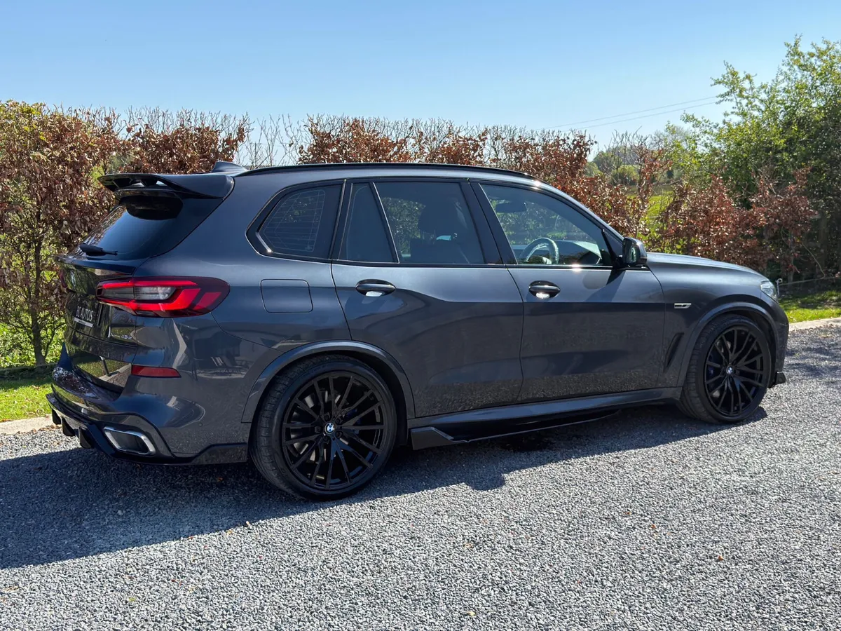 2022 BMW X5 45e M Sport N1 Commercial - Image 3