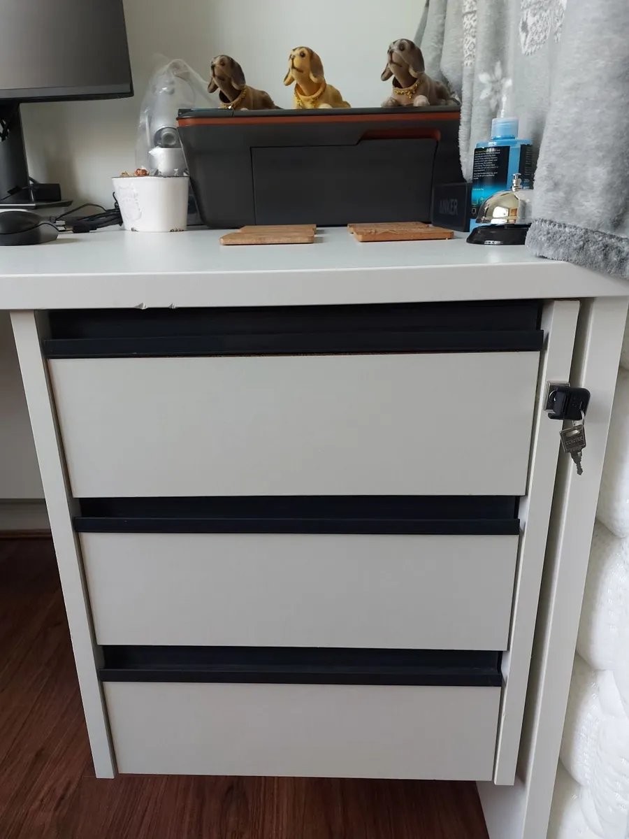 Office/home desk - Image 4