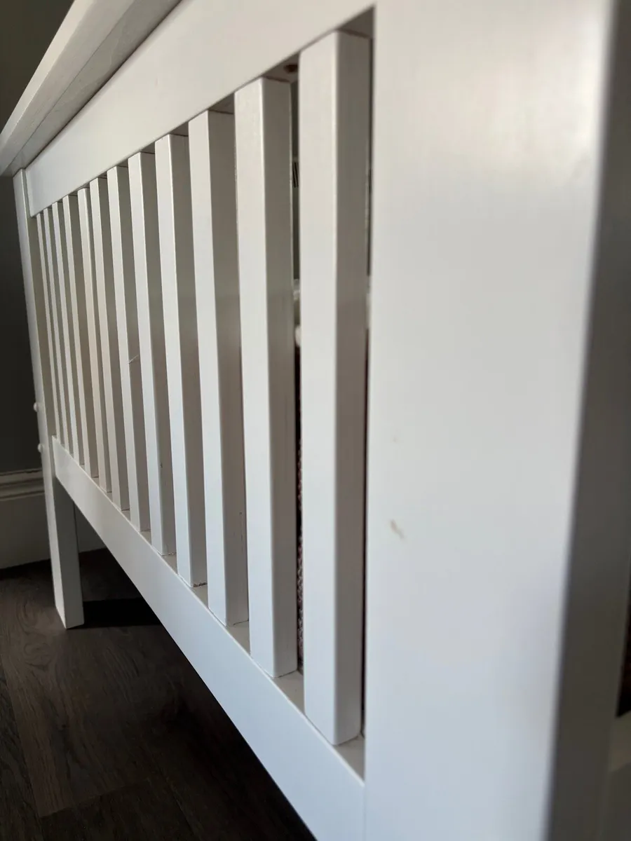 White wooden - single Bed - Image 3
