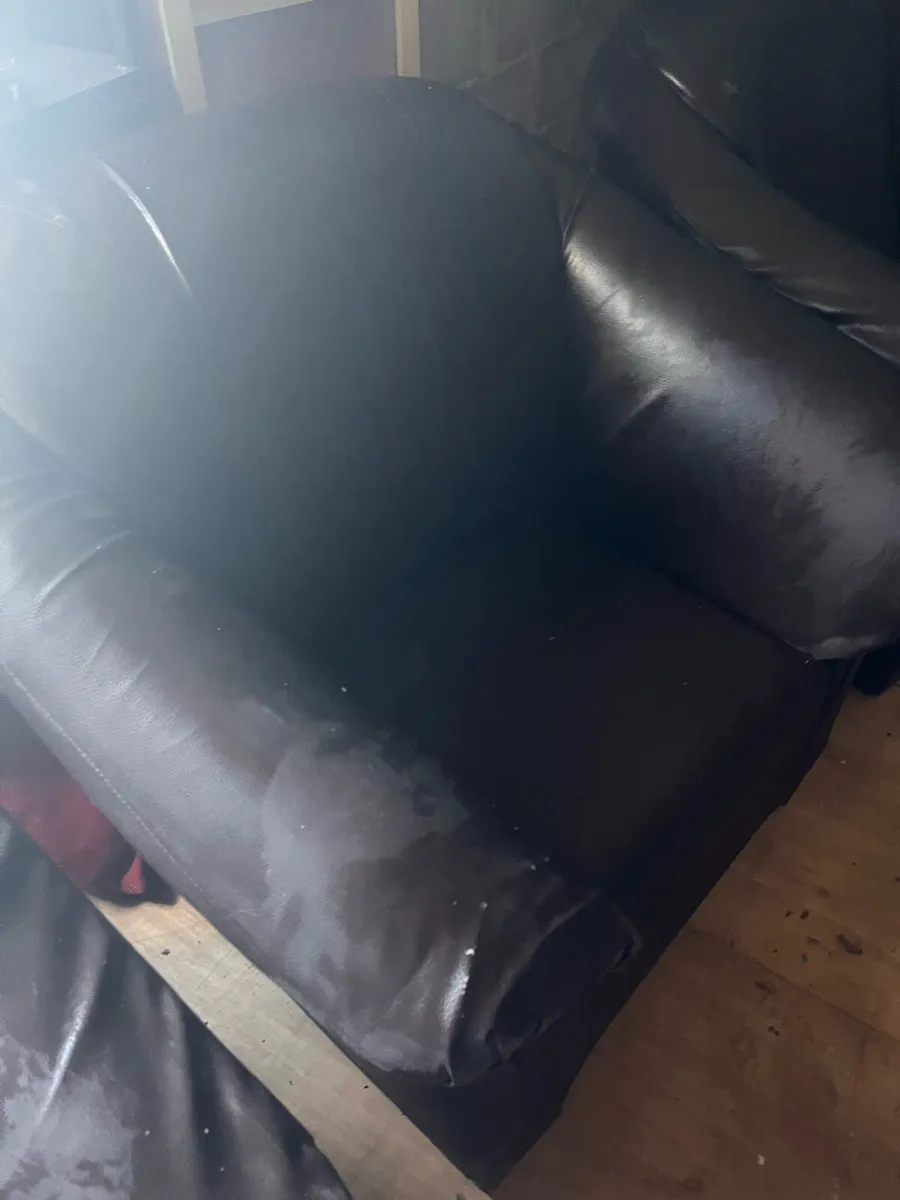 3 piece leather suite - Image 4