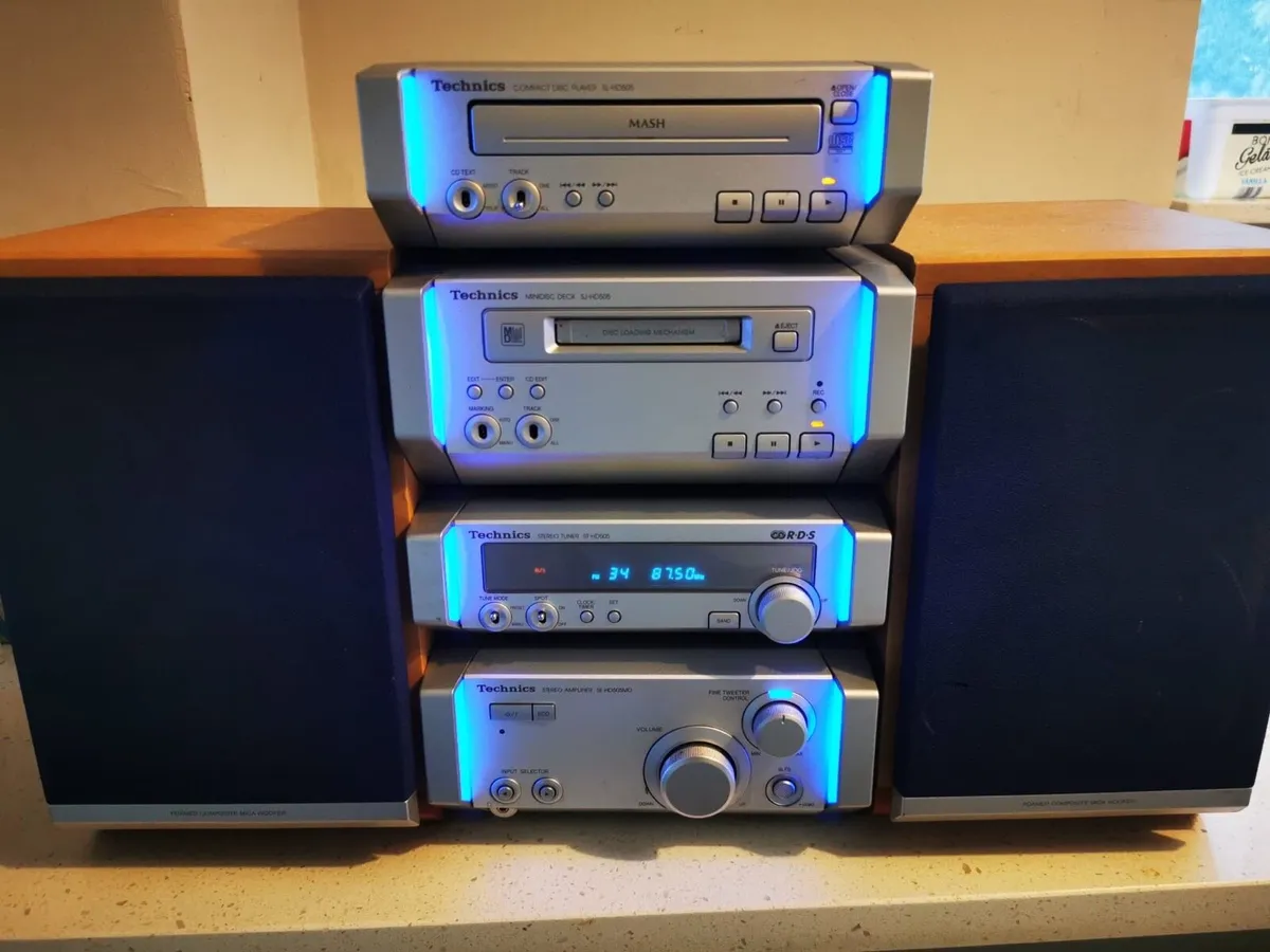Technics Hi-Fi -Cool design - Great sound ! - Image 2