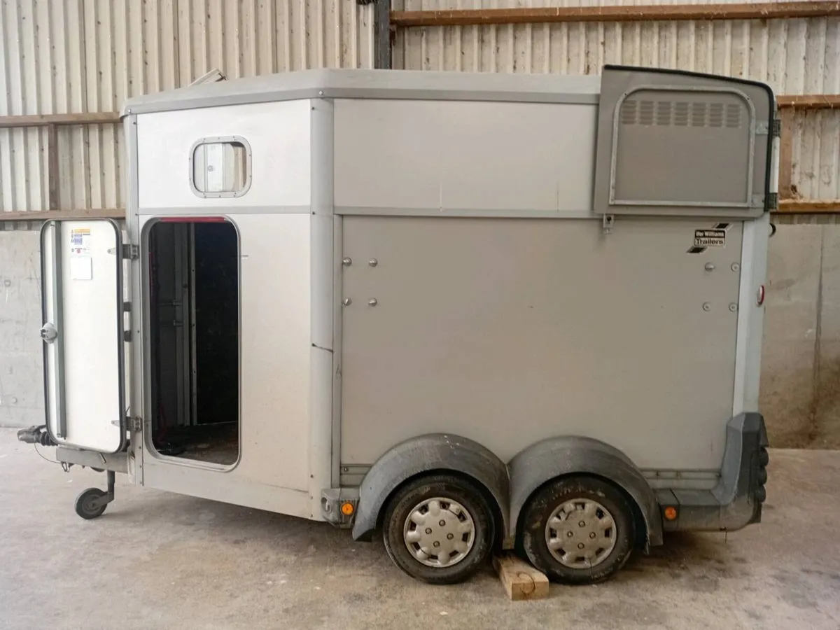 511 iforwilliams horsebox - Image 1