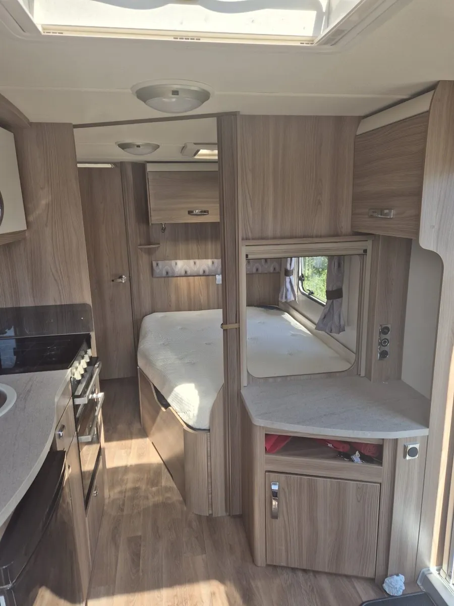 Swift sprite major 4 berth end washroom 2015 - Image 4