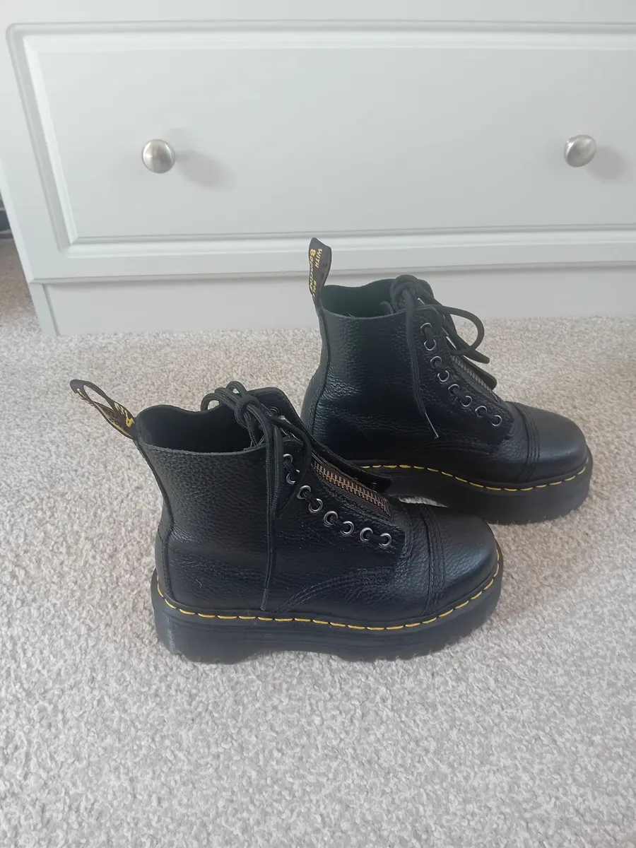 Dr Martens Leather Platform Sinclair boots - Image 4