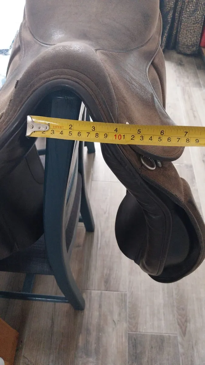 17 1/2 inch suade ideal show saddle - Image 4