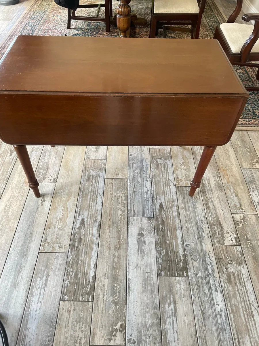 Beautiful Extendable Drop Leaf Table - Image 4