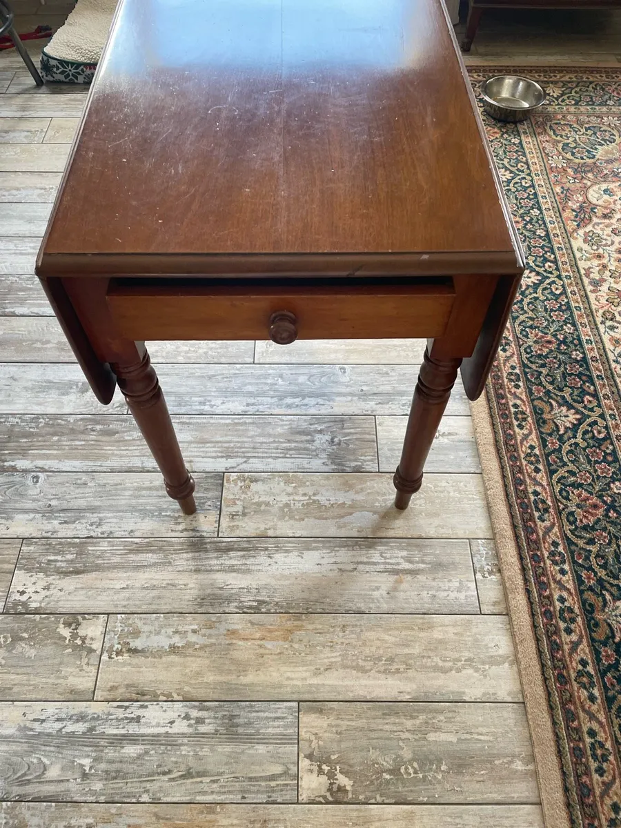 Beautiful Extendable Drop Leaf Table - Image 3