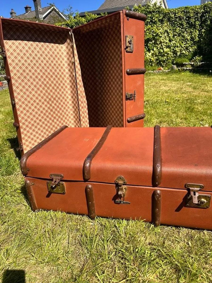 antique suitcase - Image 1