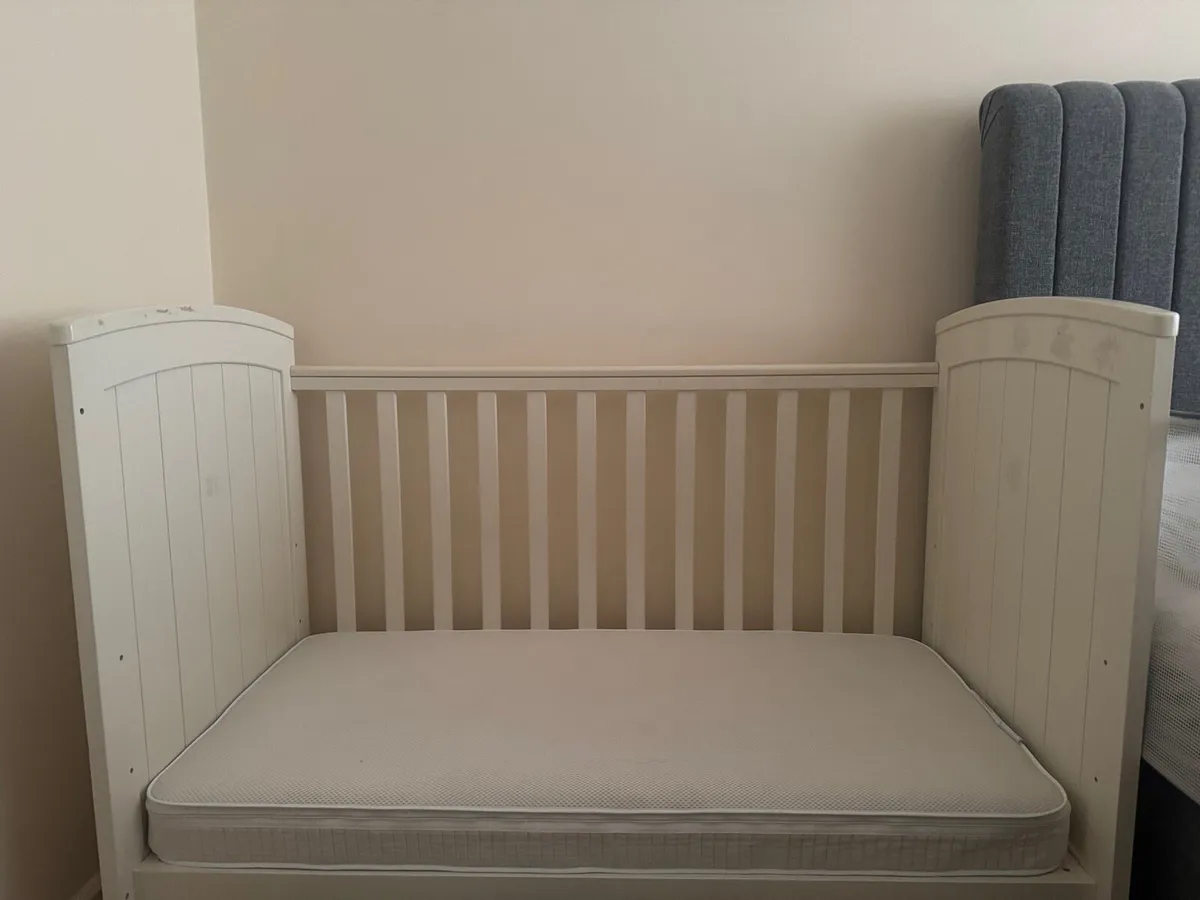 Toddler cot - Image 1