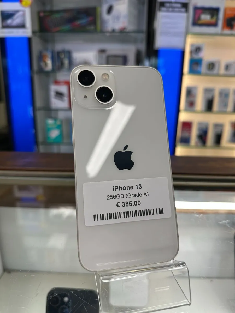 Apple iPhone 13 256GB – Starlight – Grade A - Image 1