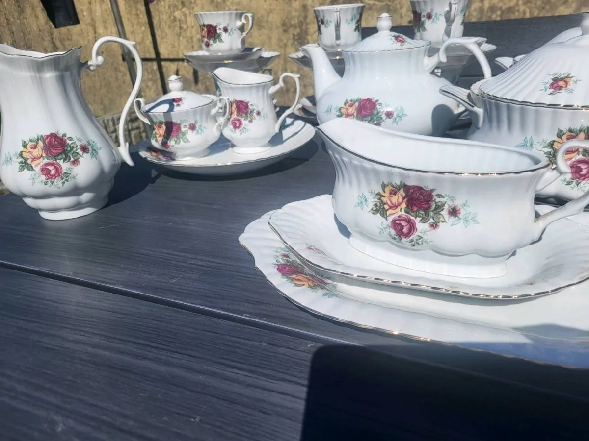 Tea and dinner set - Image 2