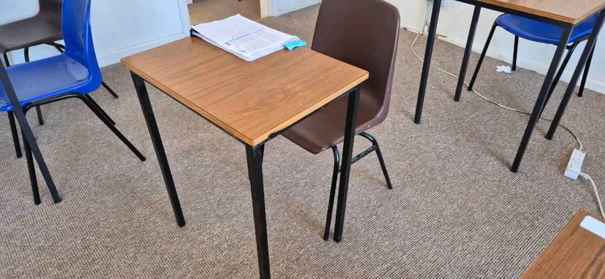 Study desk and chair set - Image 4