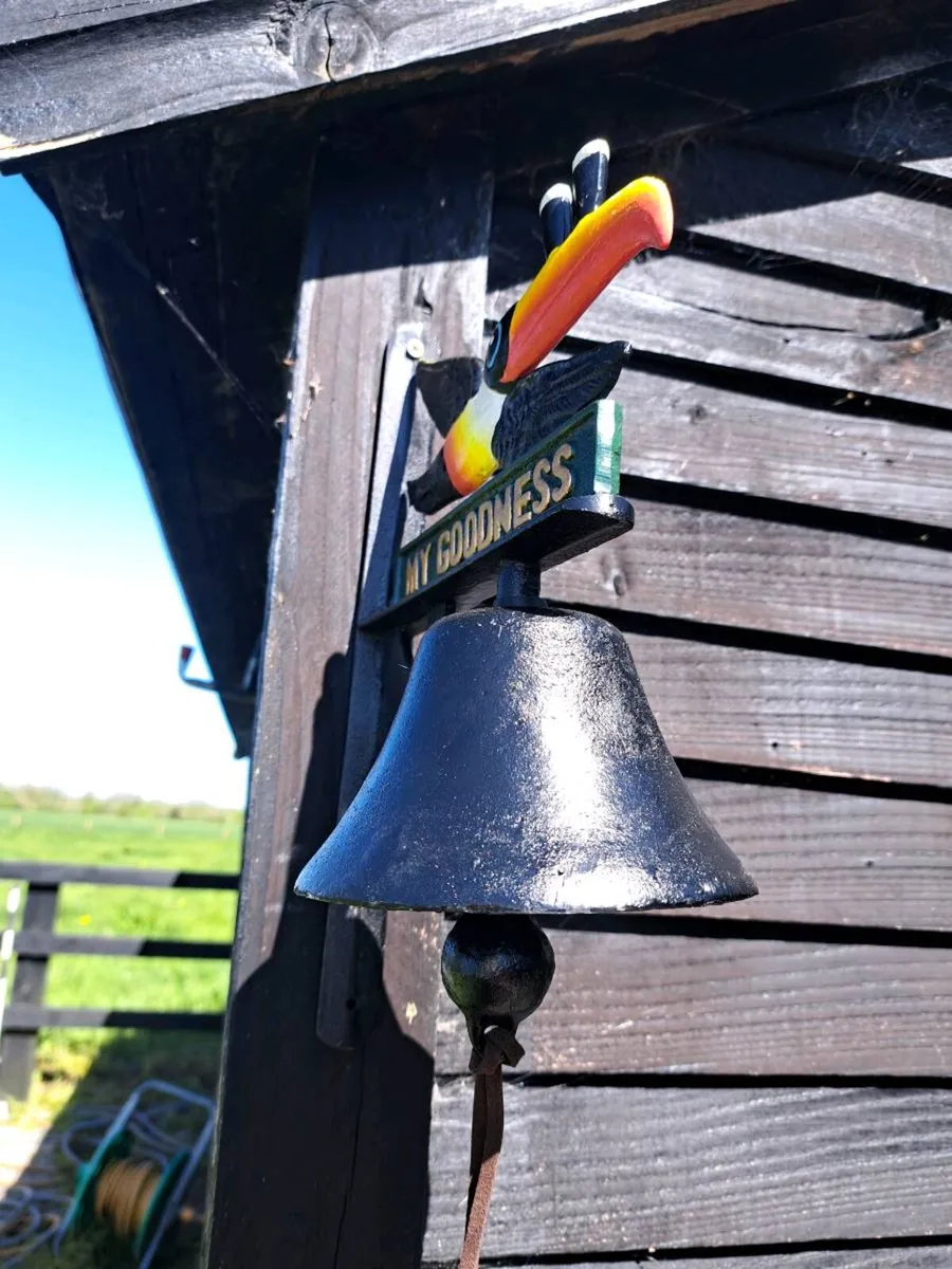 Guinness cast iron bell - Image 3
