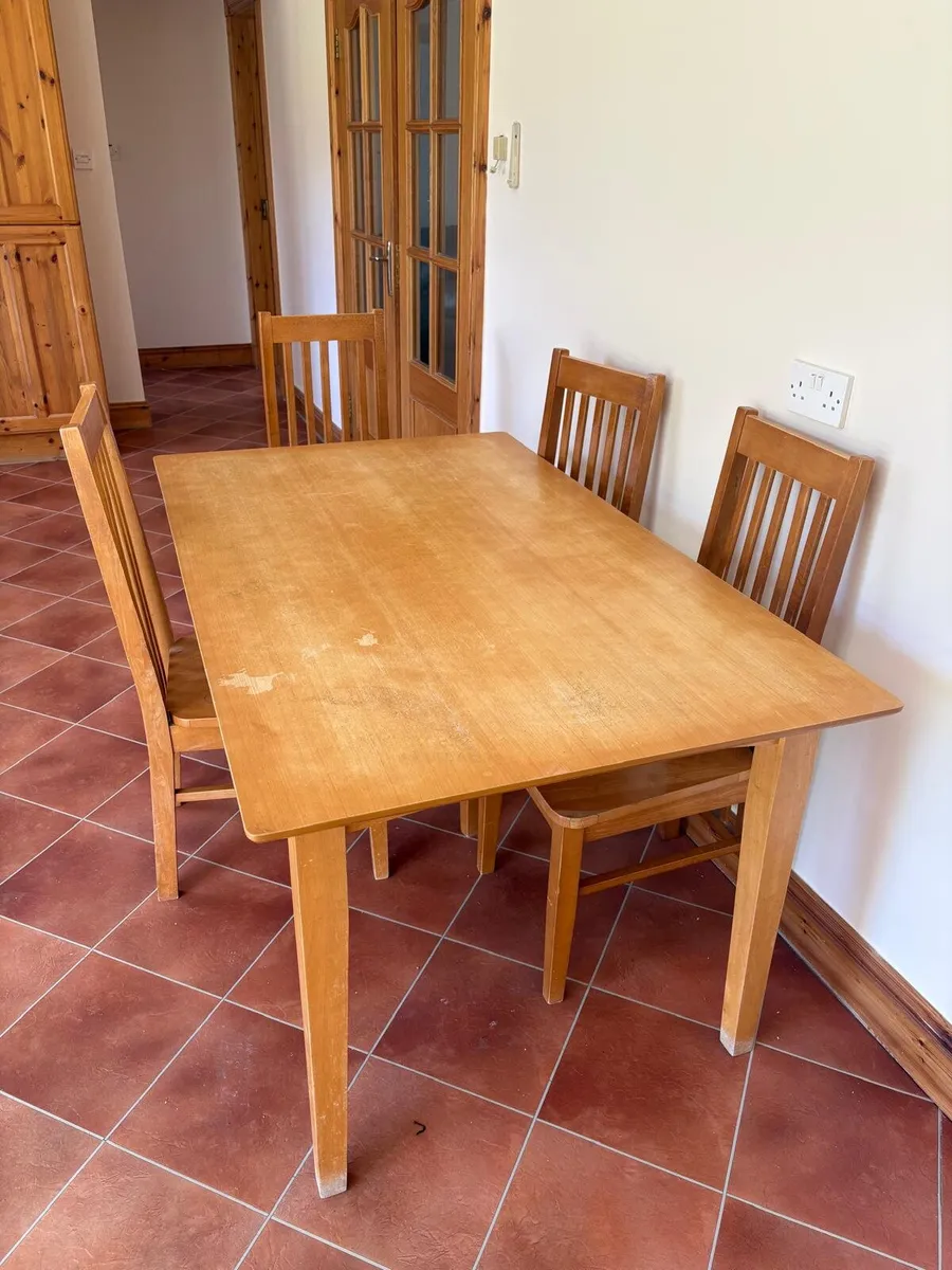 Table and chair set - Image 2