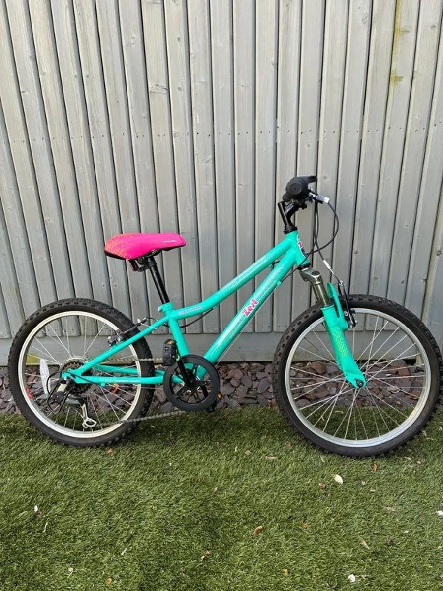 Girls Junior Mountain Bike 20" Wheel - Image 1