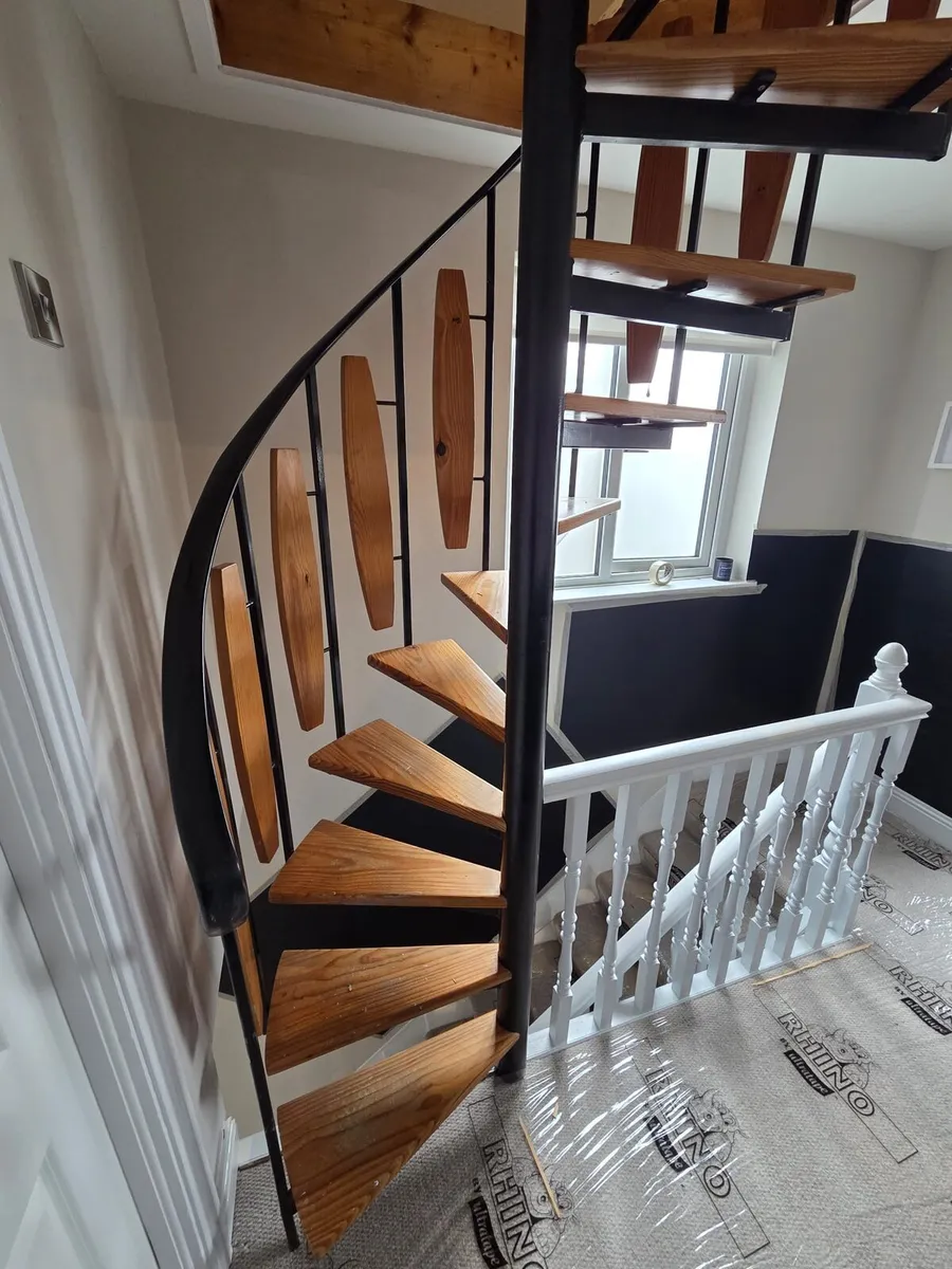Spiral stairs - Image 1