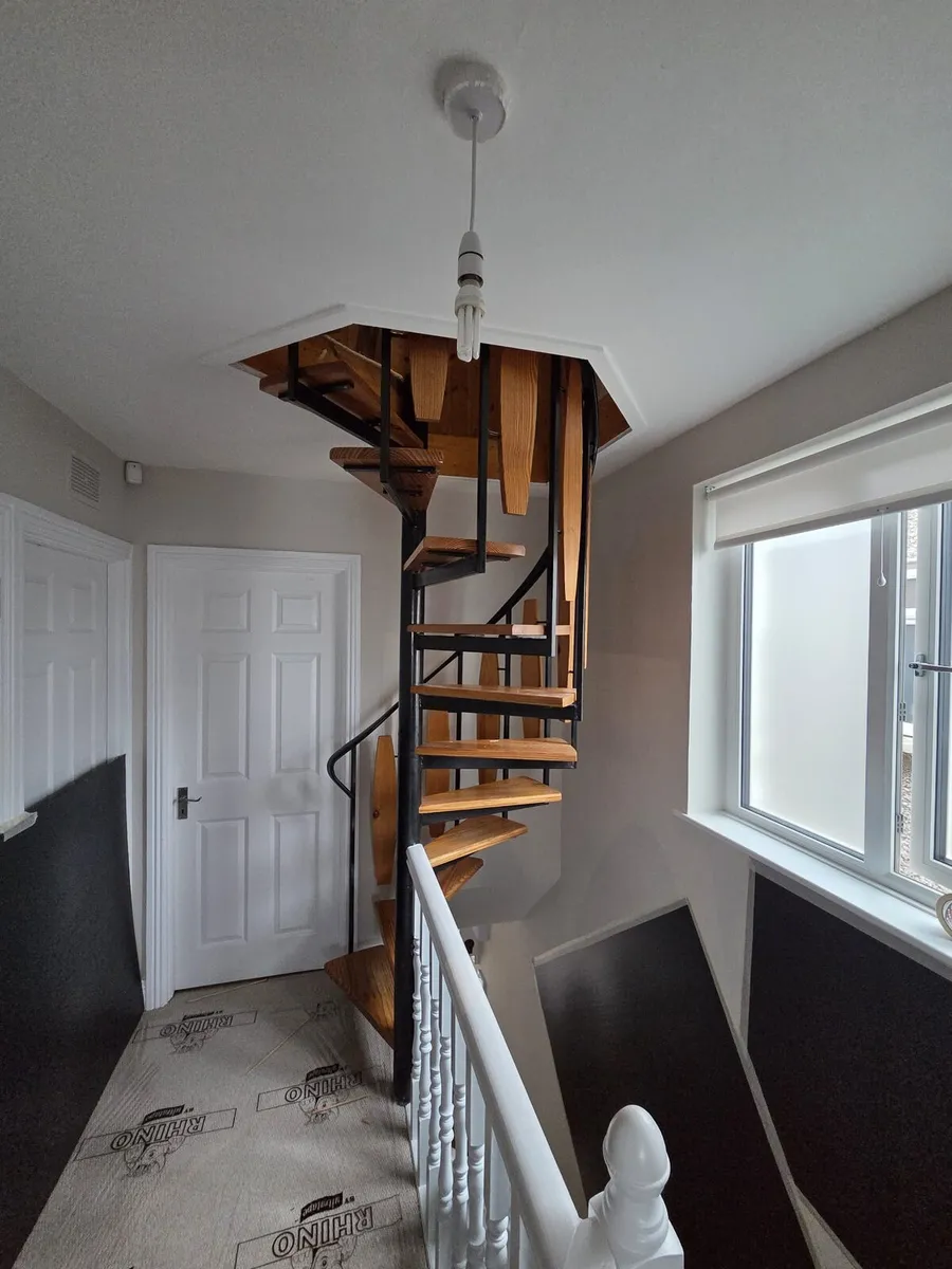 Spiral stairs - Image 2