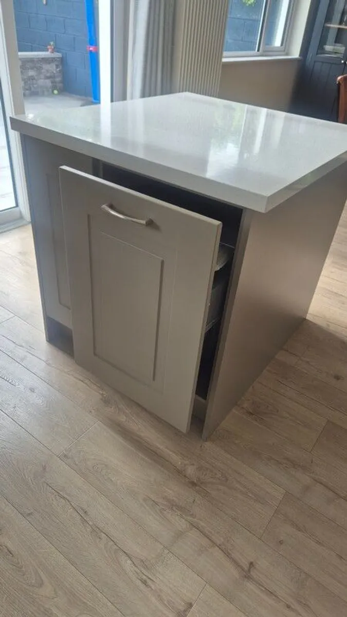 Full Kitchen - Image 3