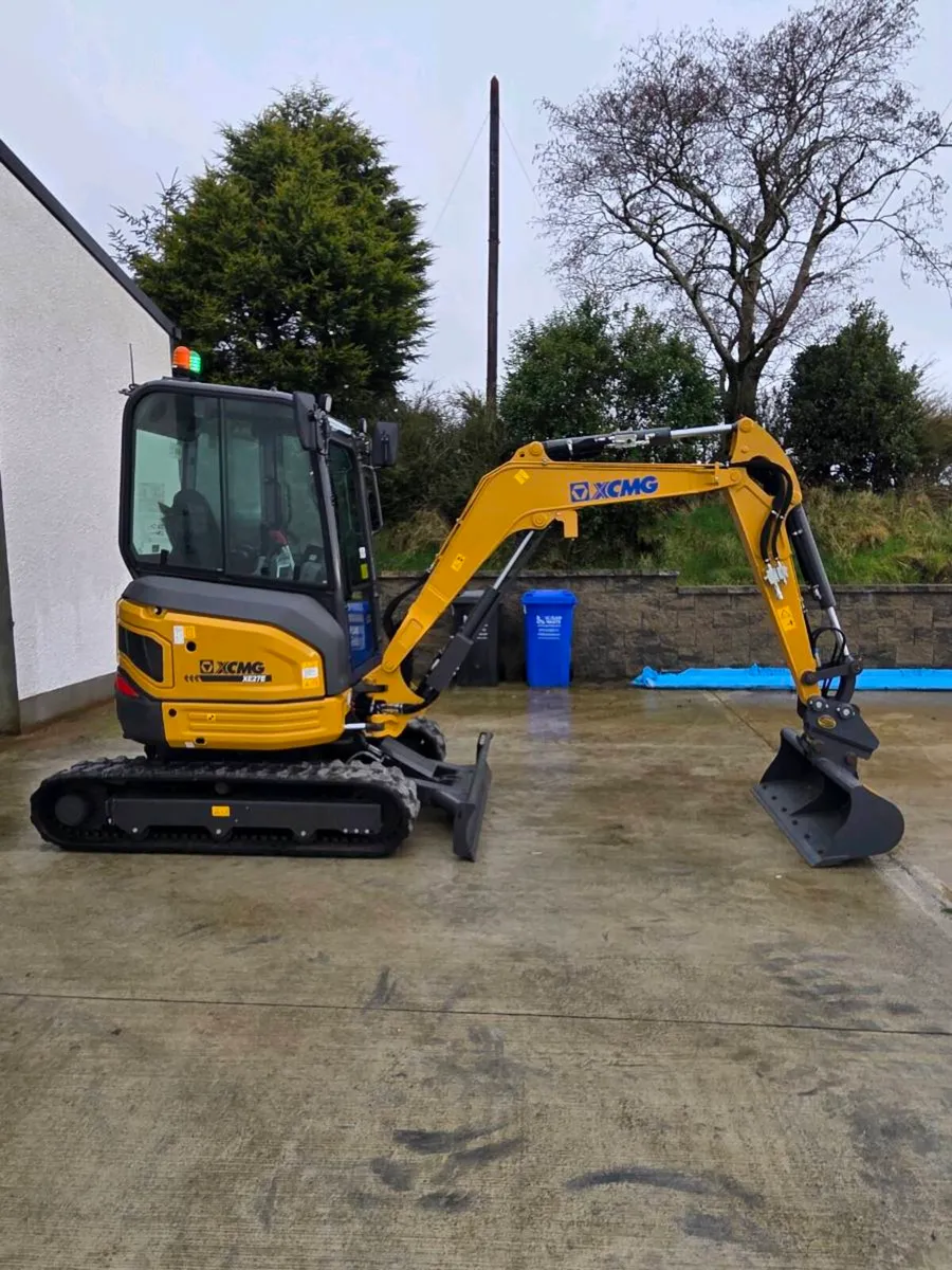 🟡New XCMG XE27E🟡 - Image 1