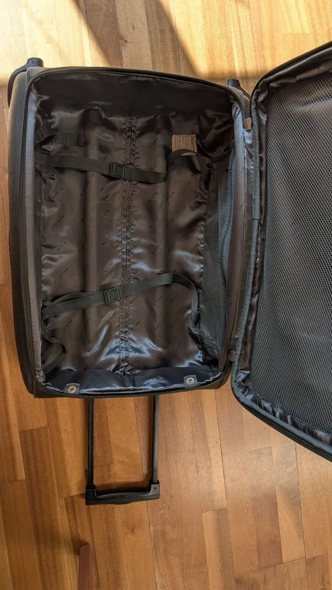 Suitcase - 61cm - Check-in - Image 4