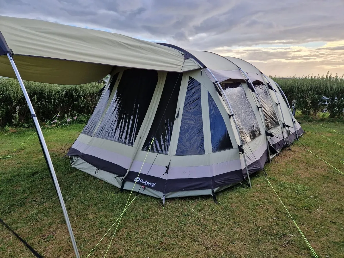 Outwell Bear Lake 6 person tent - Image 1