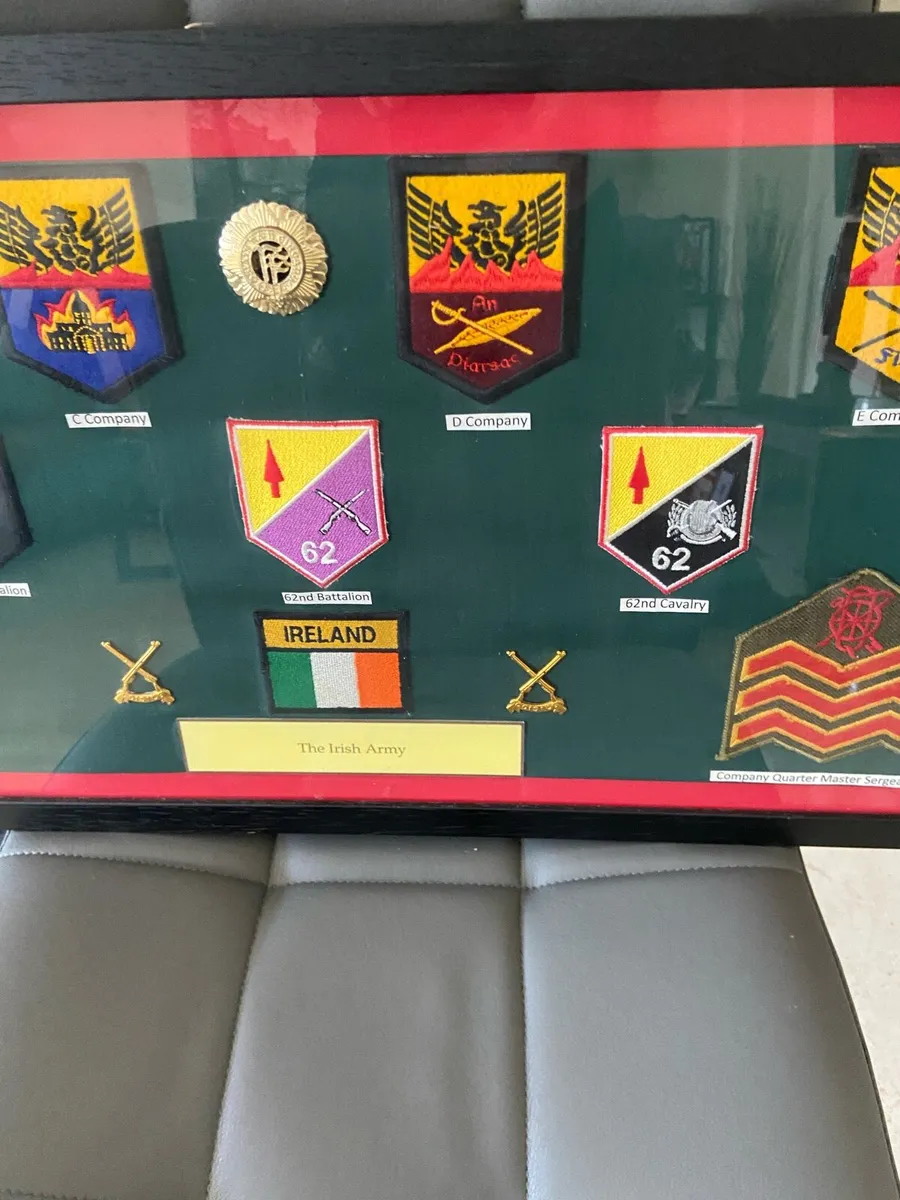 Irish Defence Forces patches and badges - Image 2