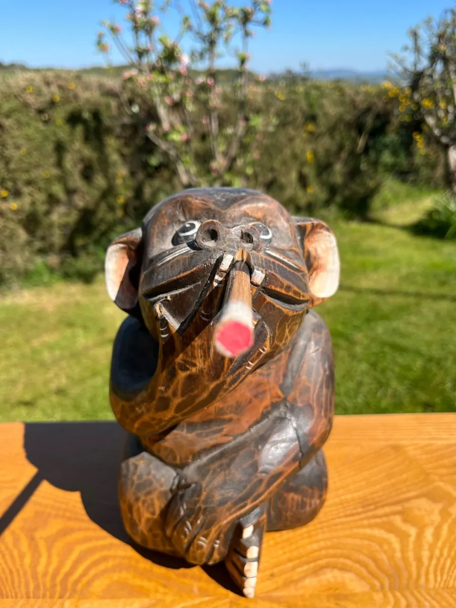 Hand carved wooden monkey - Image 3