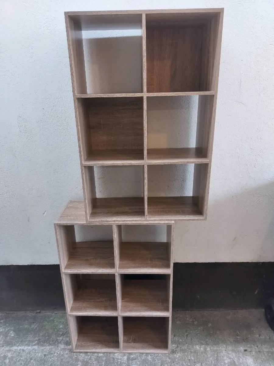 2 bookcases