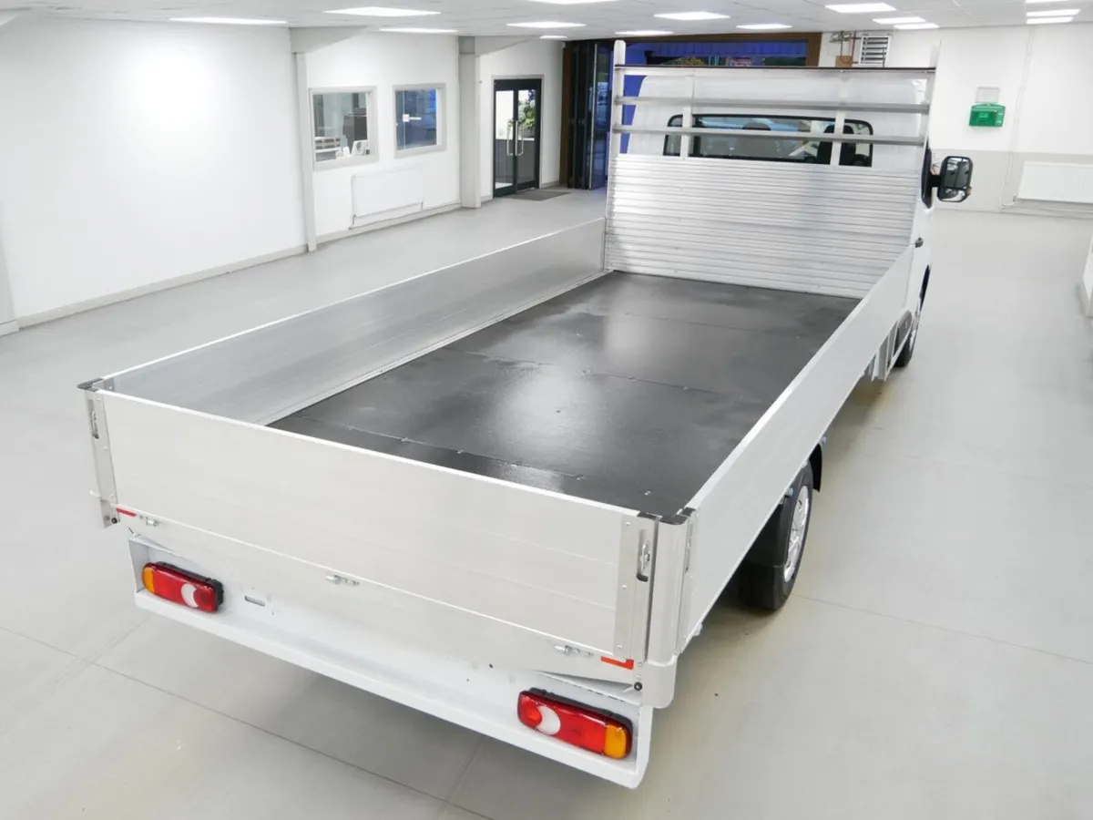 2026 Renault Master Dropside Van - Image 2