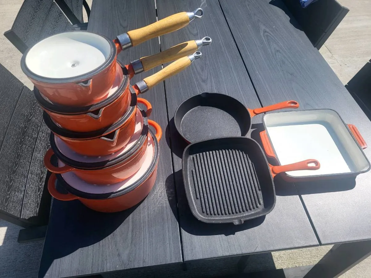 Cast iron pots and pans 15 pieces