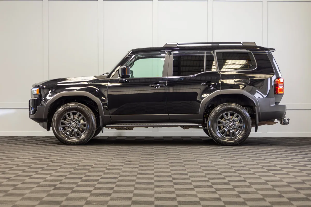 252 Toyota Land Cruiser 2 Seat Commercial - Image 3