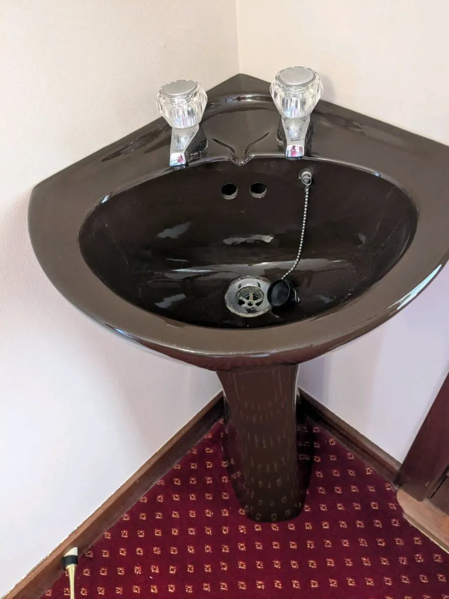 Corner sink - Image 1