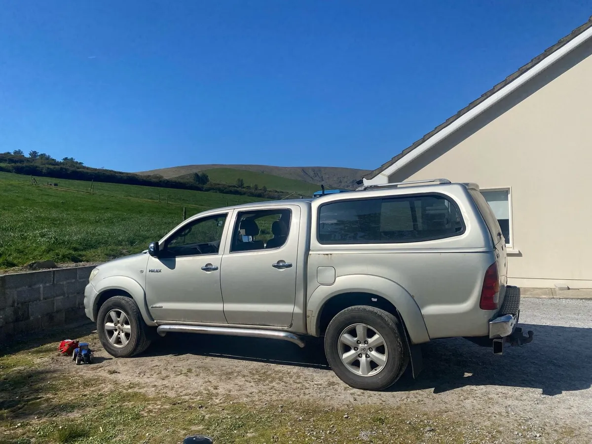 2010 Toyota Hilux Invincible - No Test - Image 3