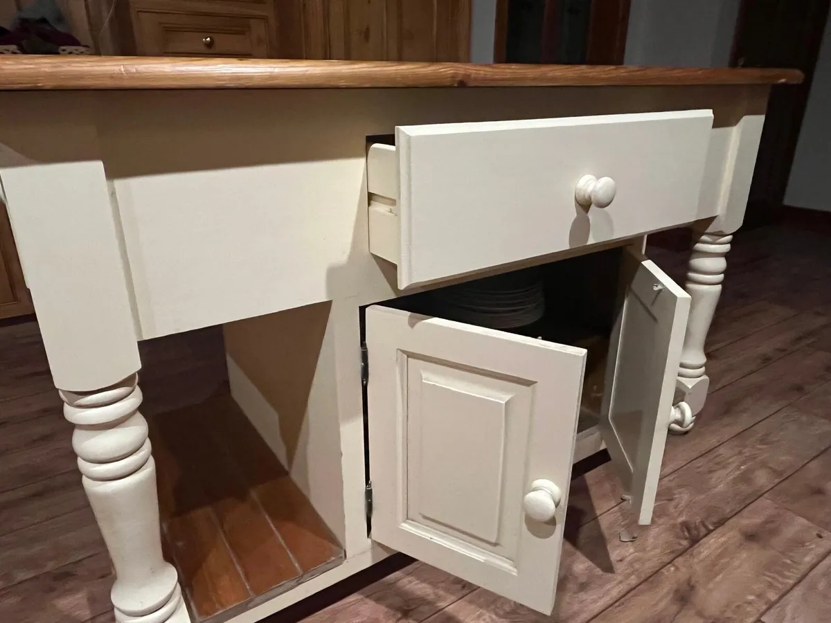 Kitchen Island Unit - Image 4