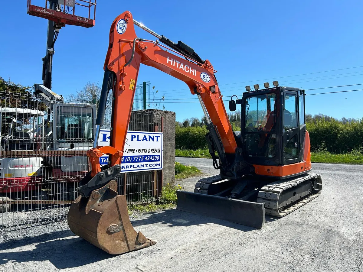 Hitachi ZX65USB-5 Year 2016 - Image 1