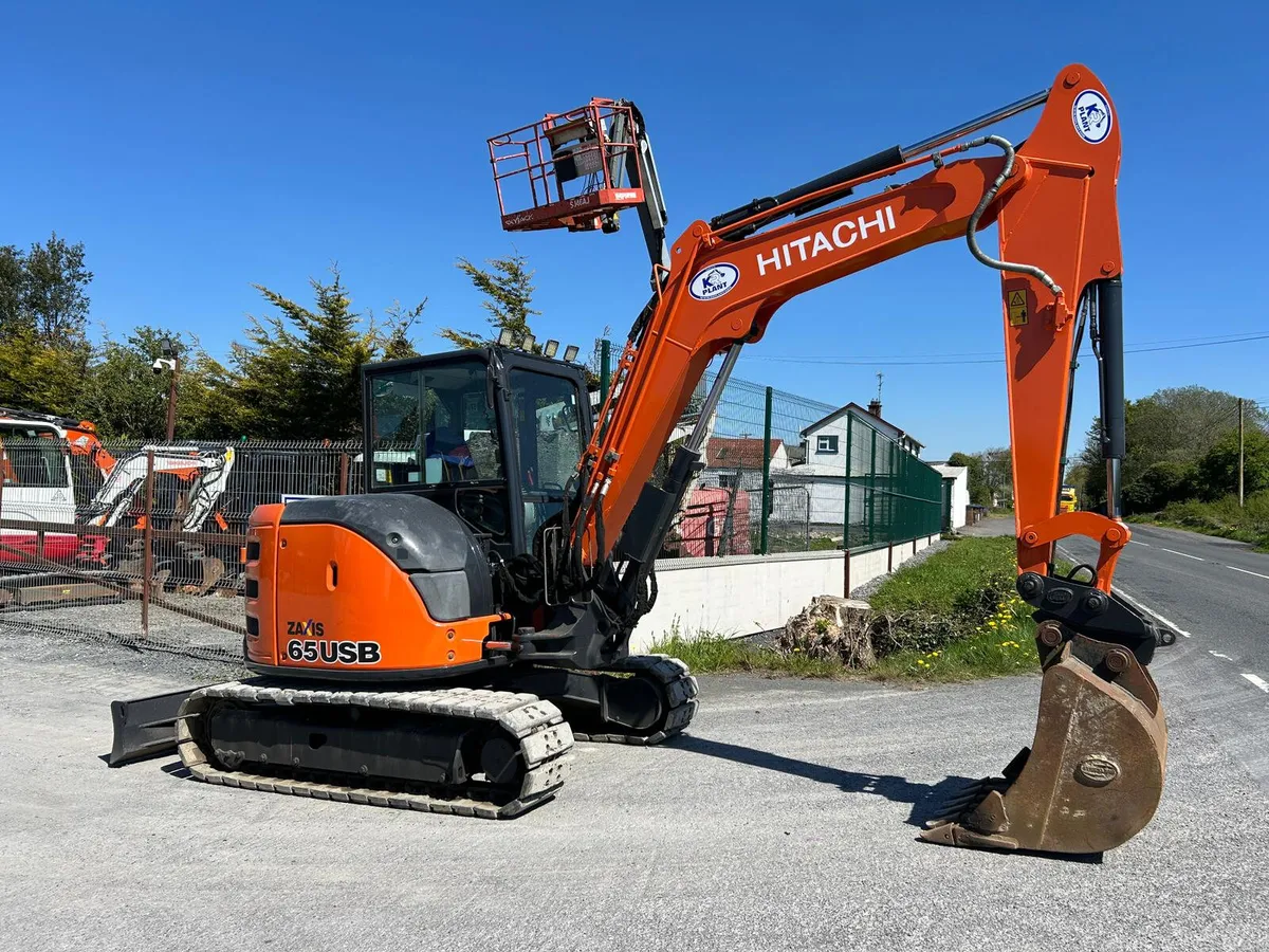 Hitachi ZX65USB-5 Year 2016 - Image 4