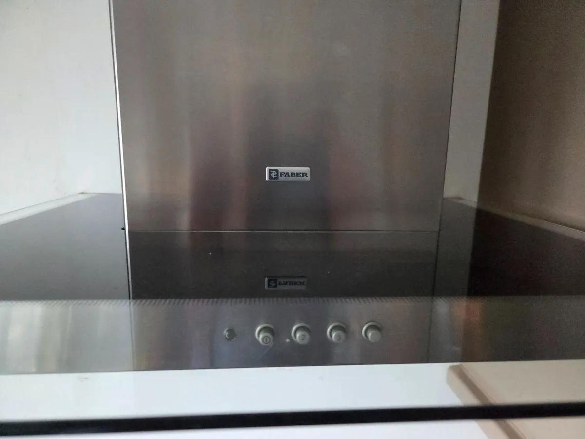 Extractor hood - Image 2