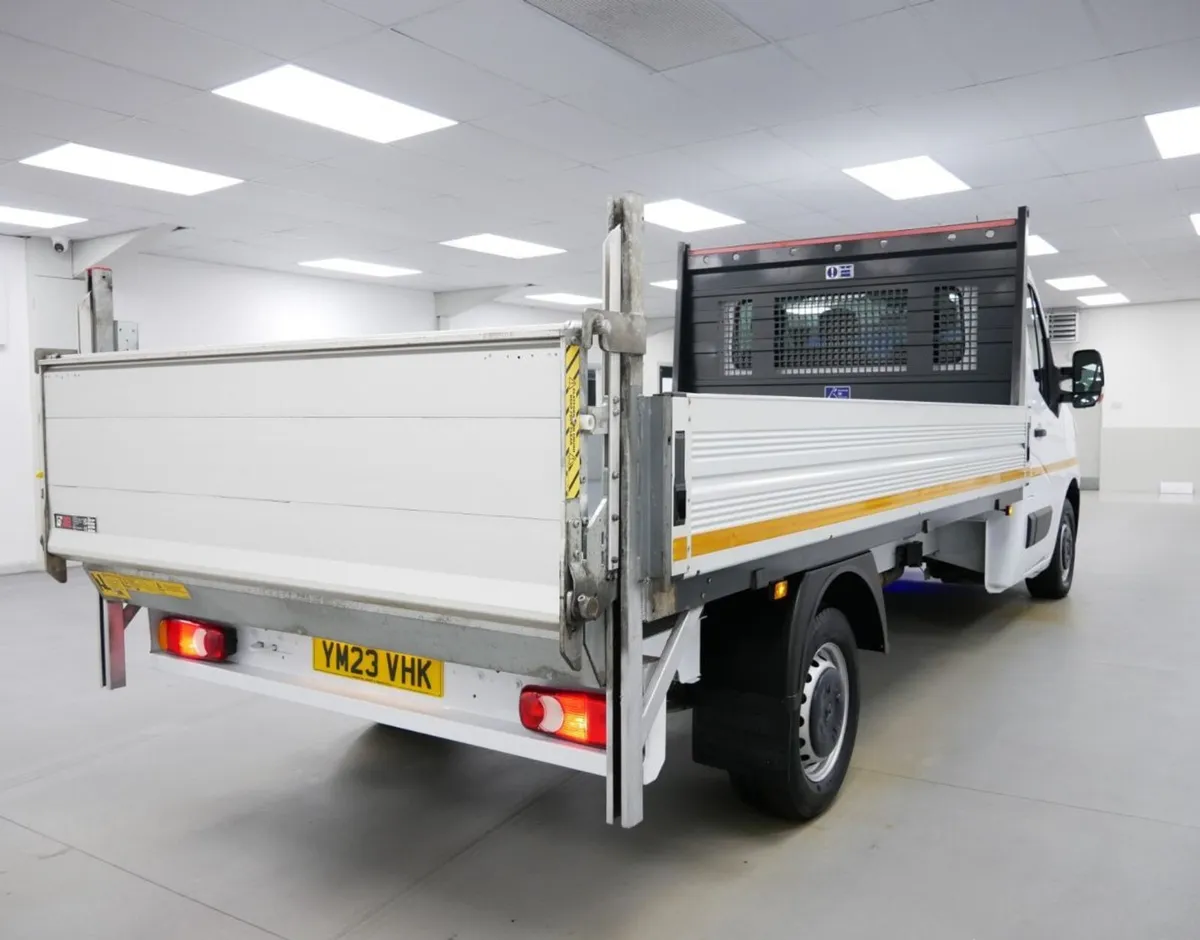 2023 Renault Master Dropside Van - Image 3