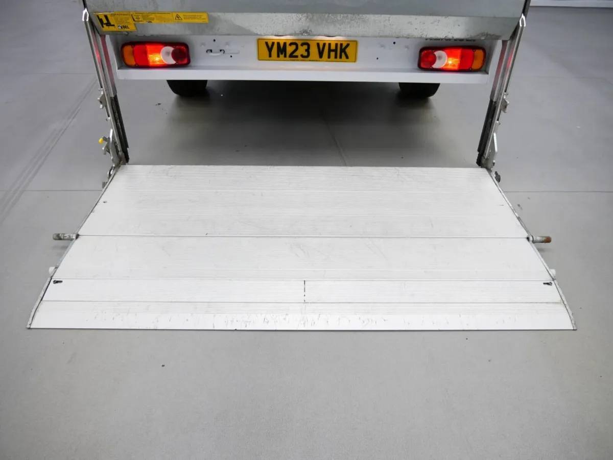 2023 Renault Master Dropside Van - Image 4