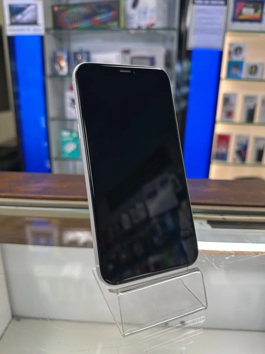 Apple iPhone XR 64GB – White – Grade A - Image 2